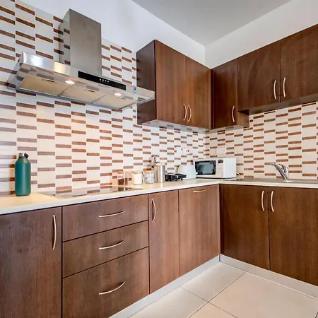 Modern 2br With Balconies In St Julians, Paceville - 5 By Vaganza St. Julian's