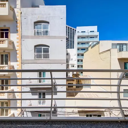 Modern 2br With Balconies In St Julians, Paceville - 5 By Vaganza St. Julian's
