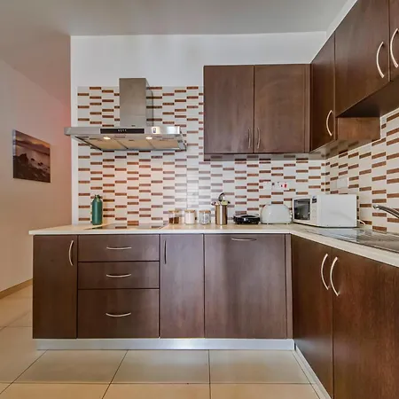 2 Bedroom With Balcony In St Julians, Paceville, 5 By Vaganza Saint Julian's