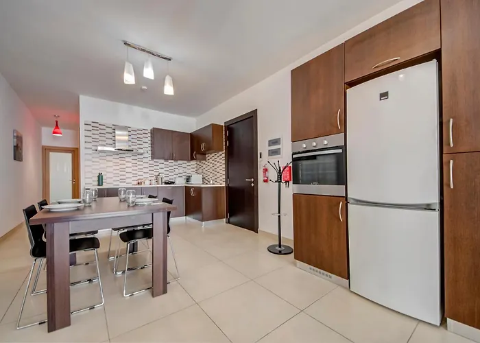 Modern 2br With Balconies In St Julians, Paceville - 5 By Vaganza Lägenhet St. Julian's