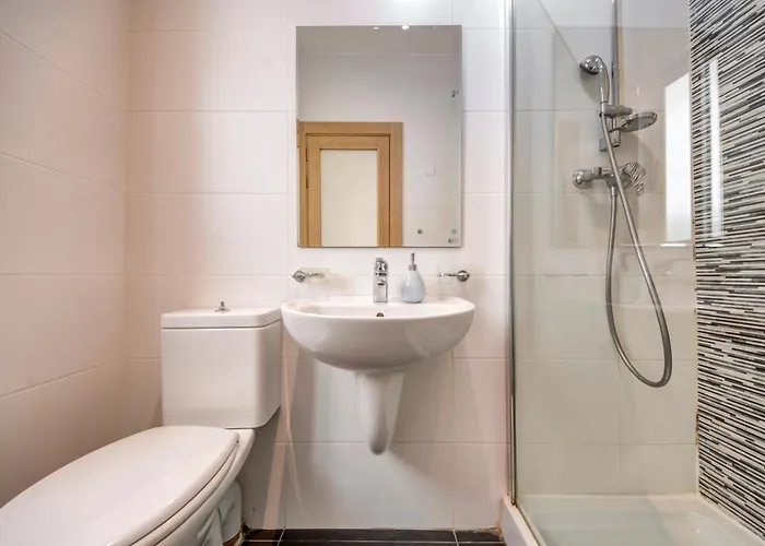 Modern 2br With Balconies In St Julians, Paceville - 5 By Vaganza *