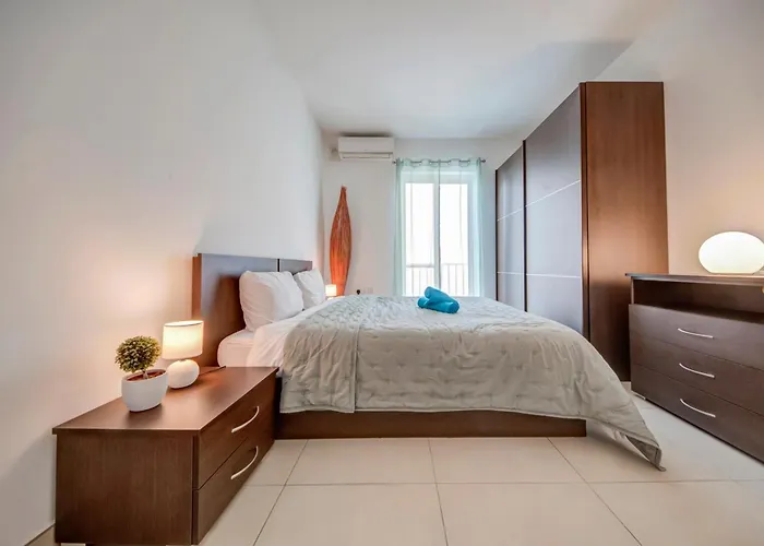 Modern 2br With Balconies In St Julians, Paceville - 5 By Vaganza