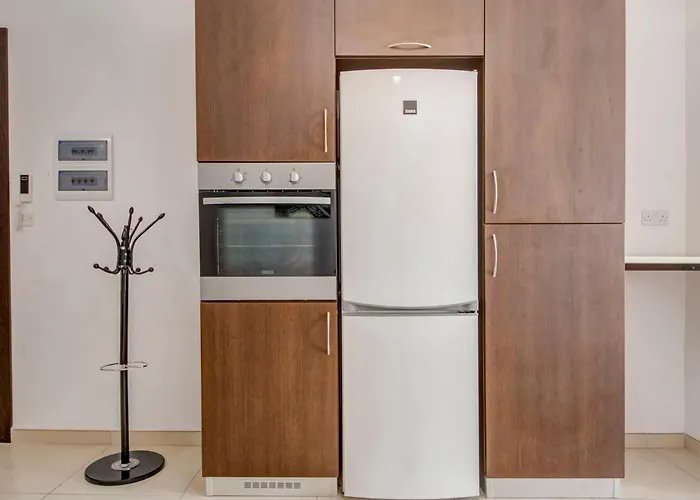 Modern 2br With Balconies In St Julians, Paceville - 5 By Vaganza Lägenhet *