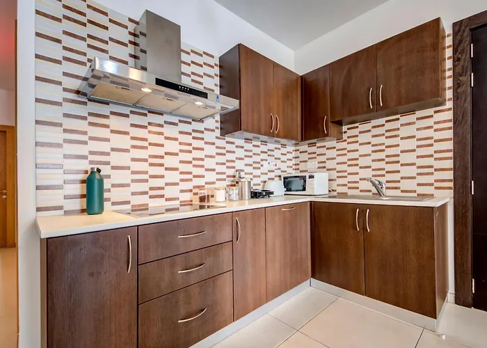 Modern 2br With Balconies In St Julians, Paceville - 5 By Vaganza St. Julian's