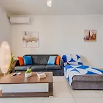 Appartement 2 Bedroom Apartment With Balcony In St Julians, Paceville, Apt 5 By Vaganza San Ġiljan