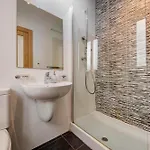 2 Bedroom Apartment With Balcony In St Julians, Paceville, Apt 5 By Vaganza *